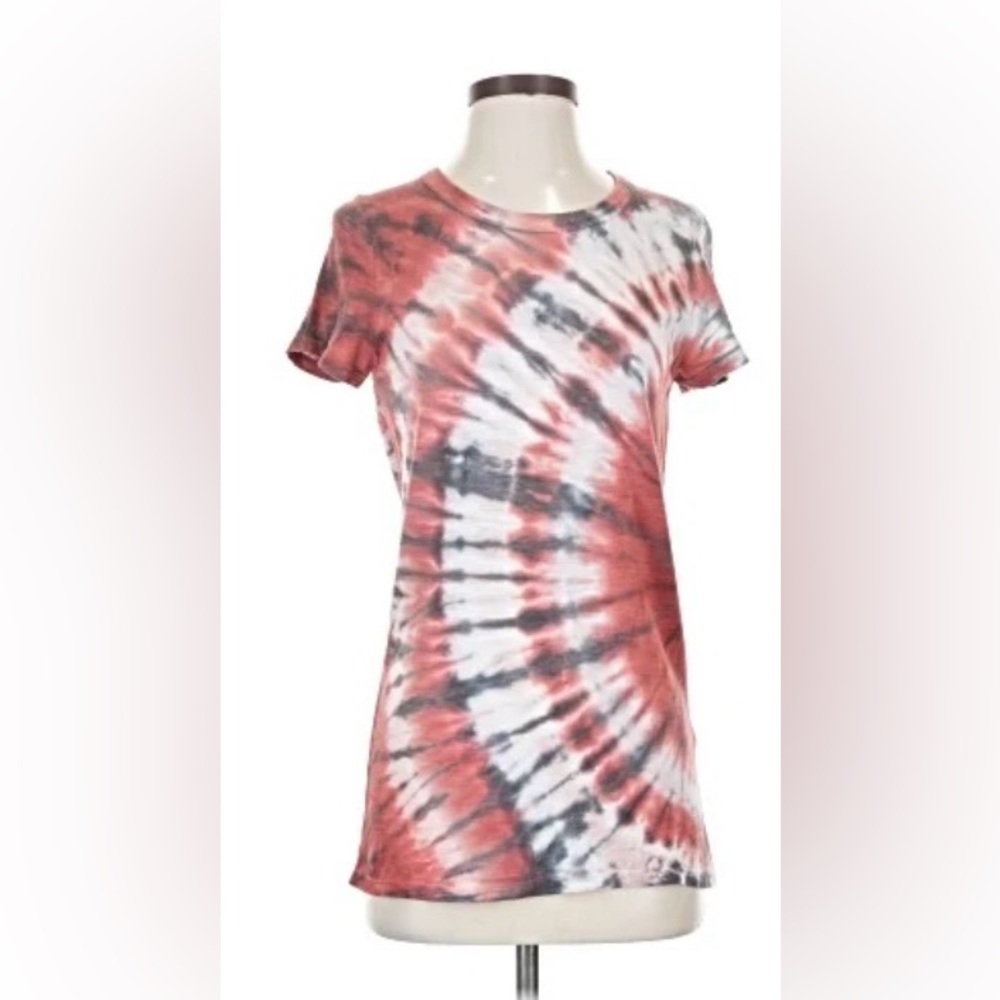 Banana Republic Red and Gray Tie-Dye Short Sleeve Crewneck Tee